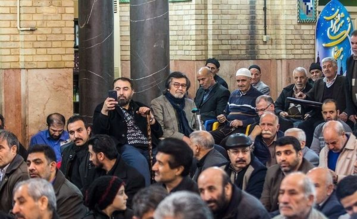 «رضا رویگری» در یادواره شهدای یک مسجد+عکس