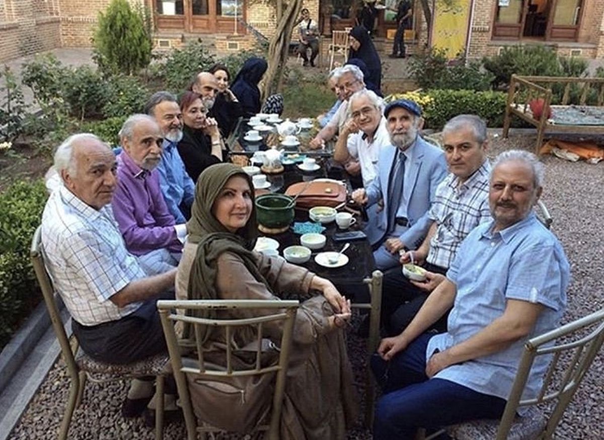 دورهمی جمعی از پیشکسوتان سینمای ایران + عکس