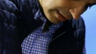 امضا دادن عادل فردوسی پور به هوادارانش + عکس