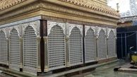 جزییاتی از تعویض پنجره‌های ضریح امام علی (ع)+جزییات