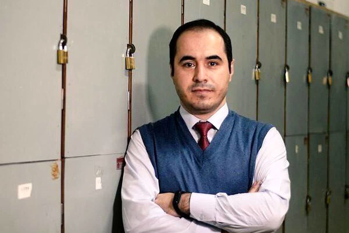 عکس جدید حسین رونقی با لب های دوخته و نقشه عجیب ایران !