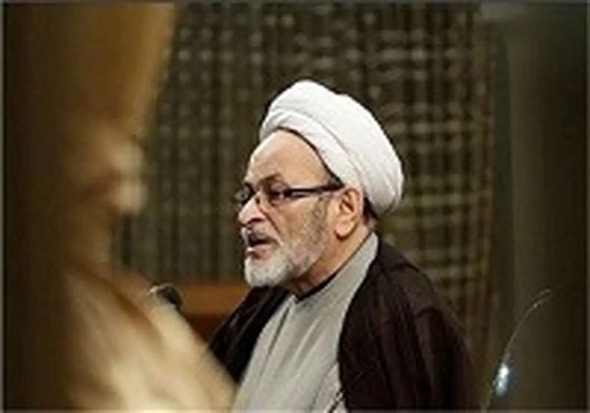 شجونی: لجبازی کمر احمدی‌نژاد راشکست