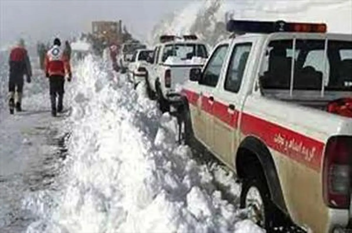 تصاویر امدادرسانی در برف و کولاک شمال کشور به نمایش در آمد