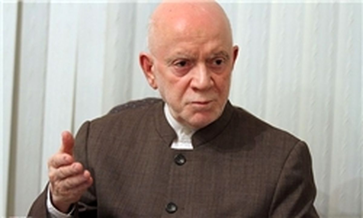 مخملباف پول مهمل‌بافی خود را از دشمن می‌گیرد