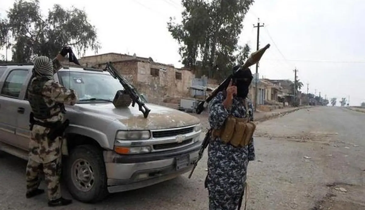 داعش چند عراقی را با قیر اعدام کرد!