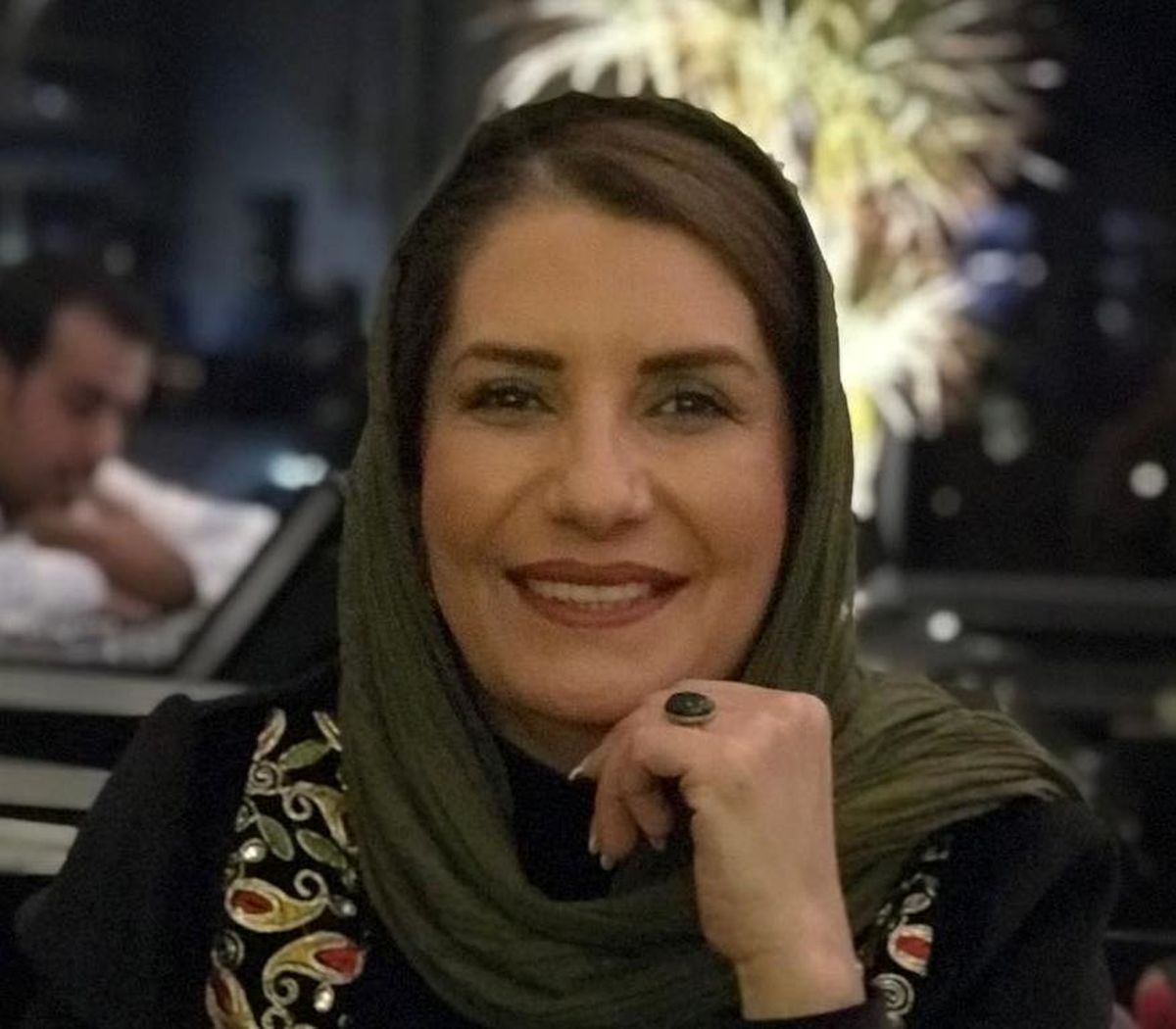 شادمانه زندگی کردن «فریبا کوثری»