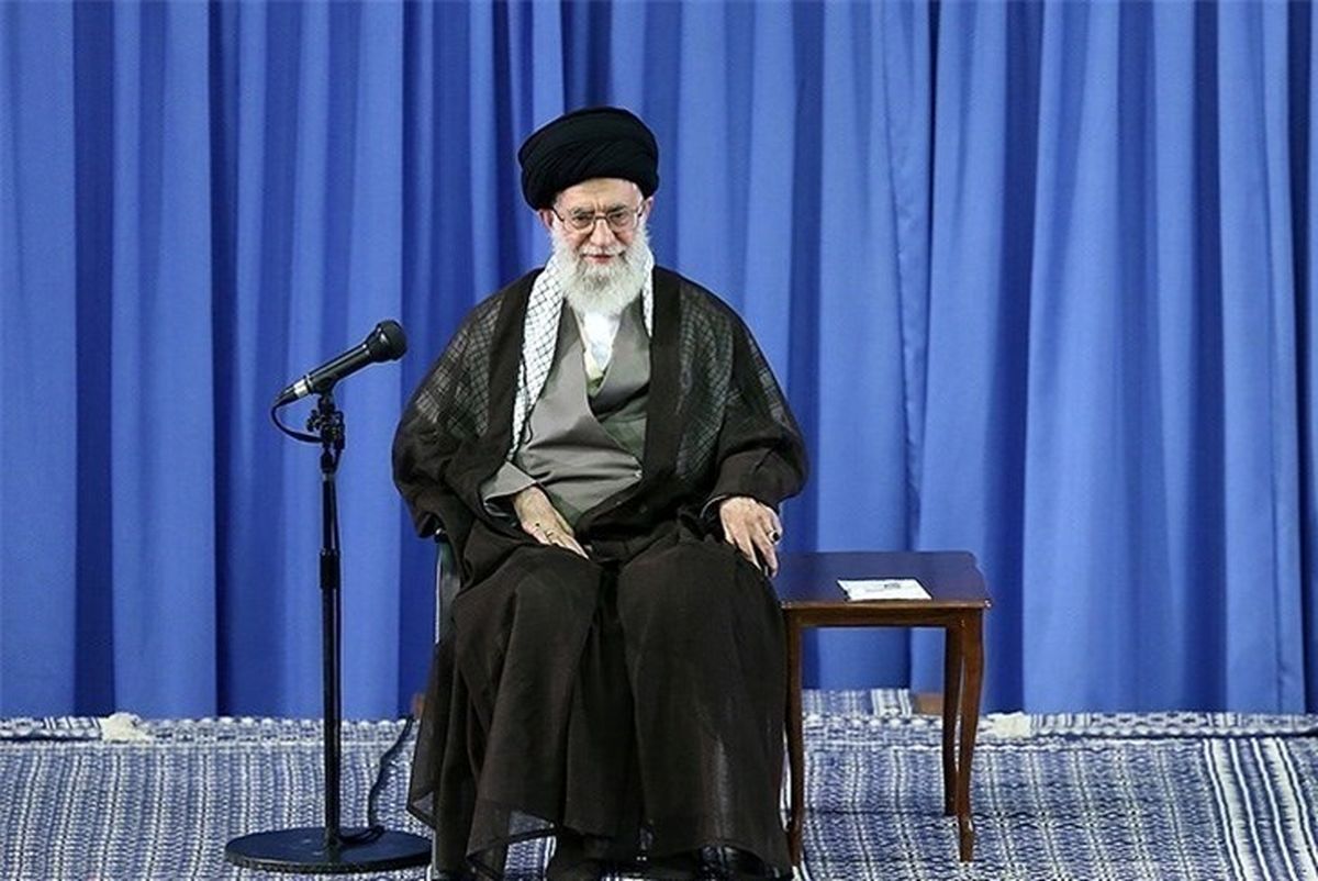 برخی کار فرهنگی را با کنسرت و اردوهای مختلط اشتباه گرفته‌‌اند/به جوان‌های انقلابی و مؤمن میدان بدهید/به دانشجویان می‌گویند پیشرفت‌های علمی کشور دروغ است