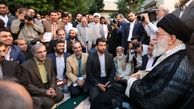 شعرخوانی در کنار زمین گل کوچک بچه‌ها+عکس