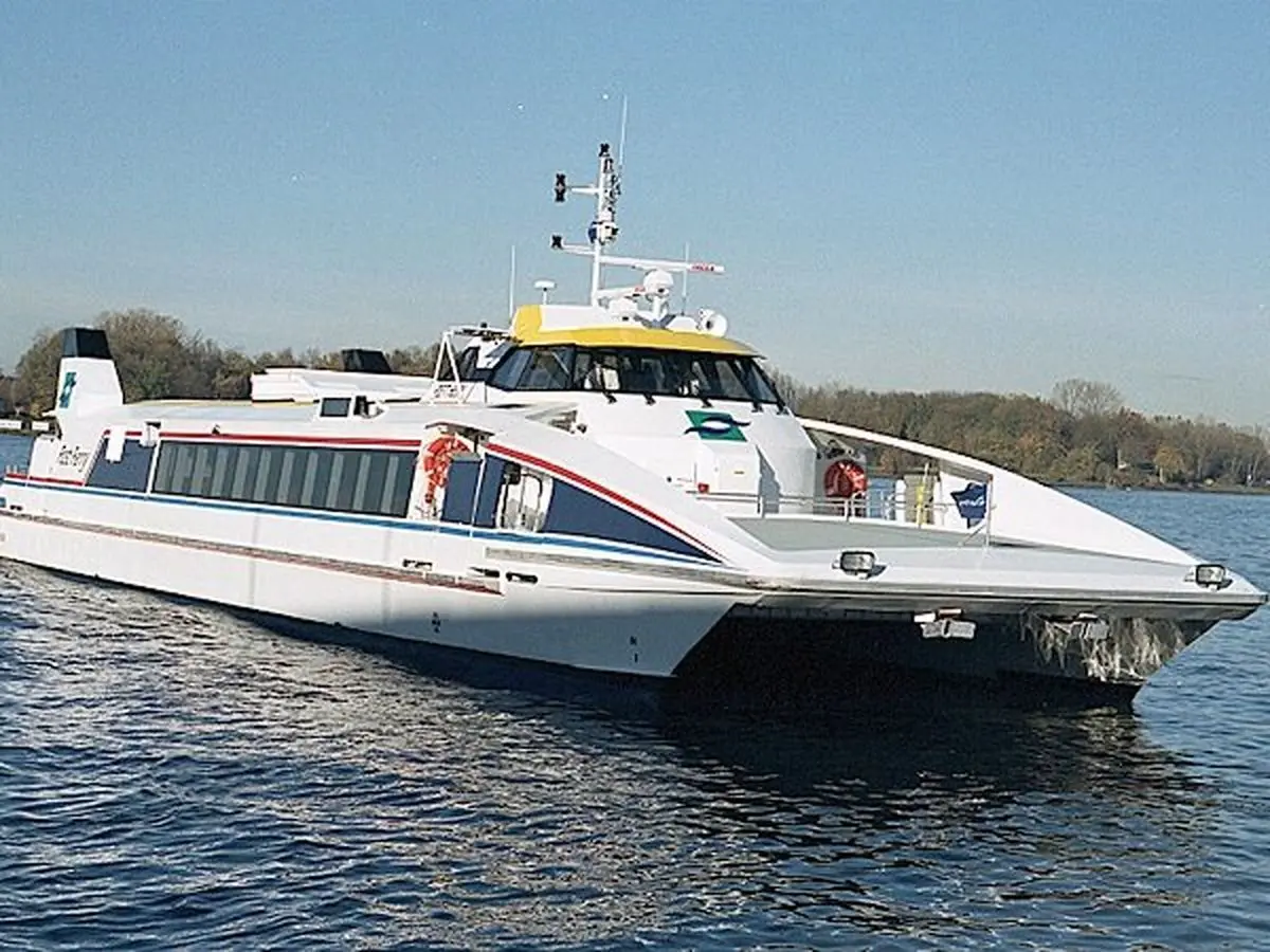 ساخت نخستین فروند تاکسی دریایی