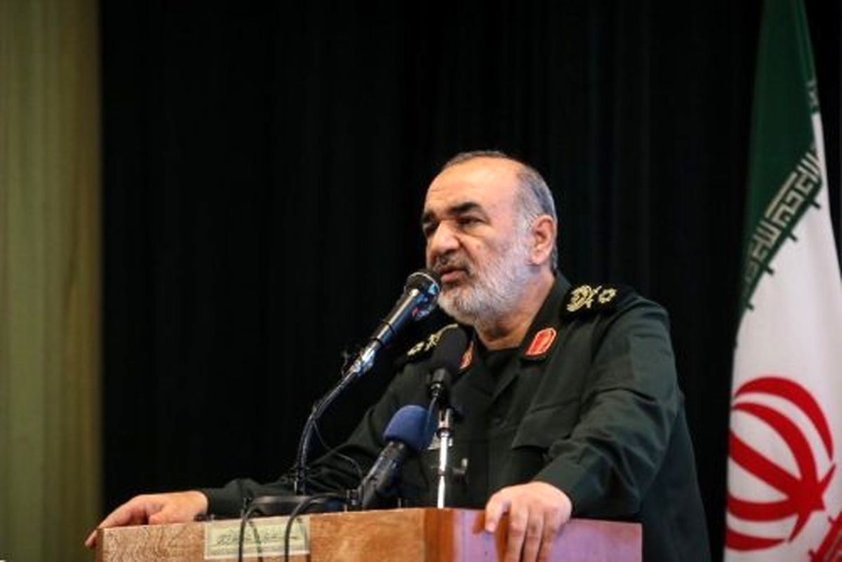 توصیه سردار سلامی به نتانیاهو: شنا در مدیترانه را تمرین کن