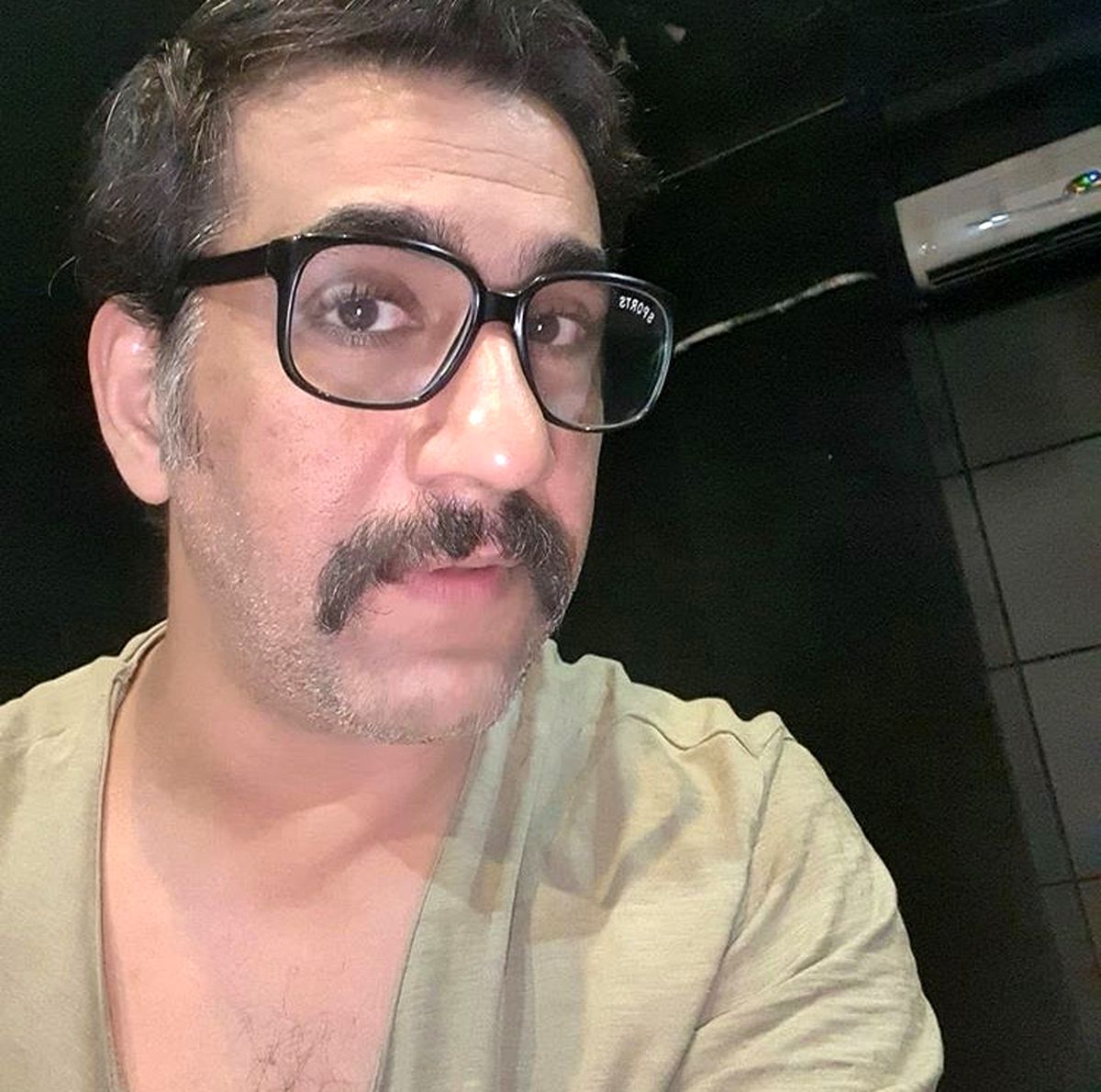 ظاهر متفاوتی از محمد نادری + عکس