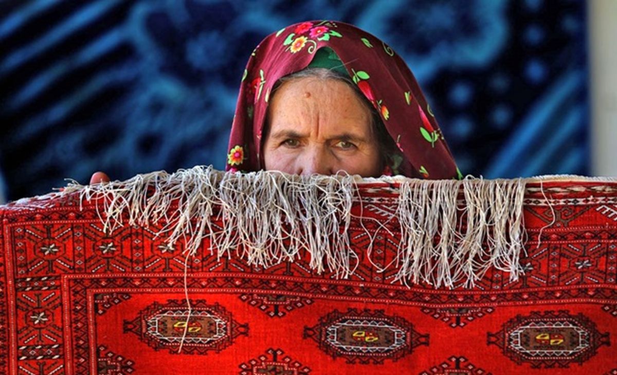 زنان خانه دار روستایی و عشایری دارای سه فرزند بیمه می شوند