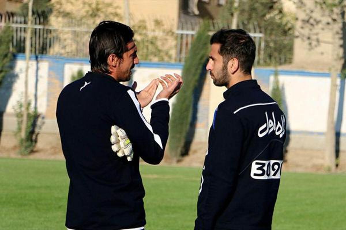 رحمتی خطاب به بازیکن جنجالی: بهتر است نیم‌فصل از استقلال بروی!