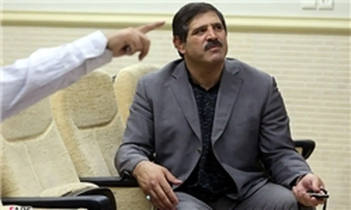 گسترش خطرات ناشی از رانش زمین در خیابان ایران‌زمین
