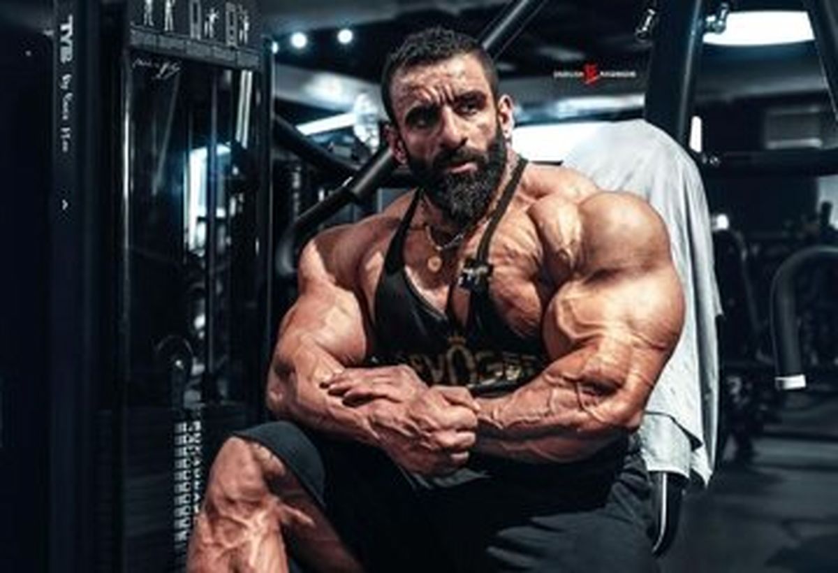 عکس جدید هادی چوپان با خانواده اش