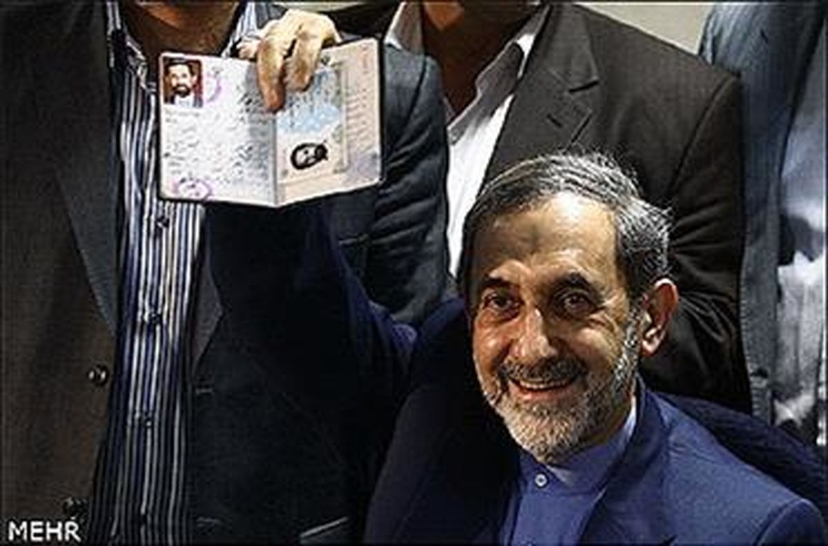 ولایتی: تا آخر هستم و کنار نمی روم
