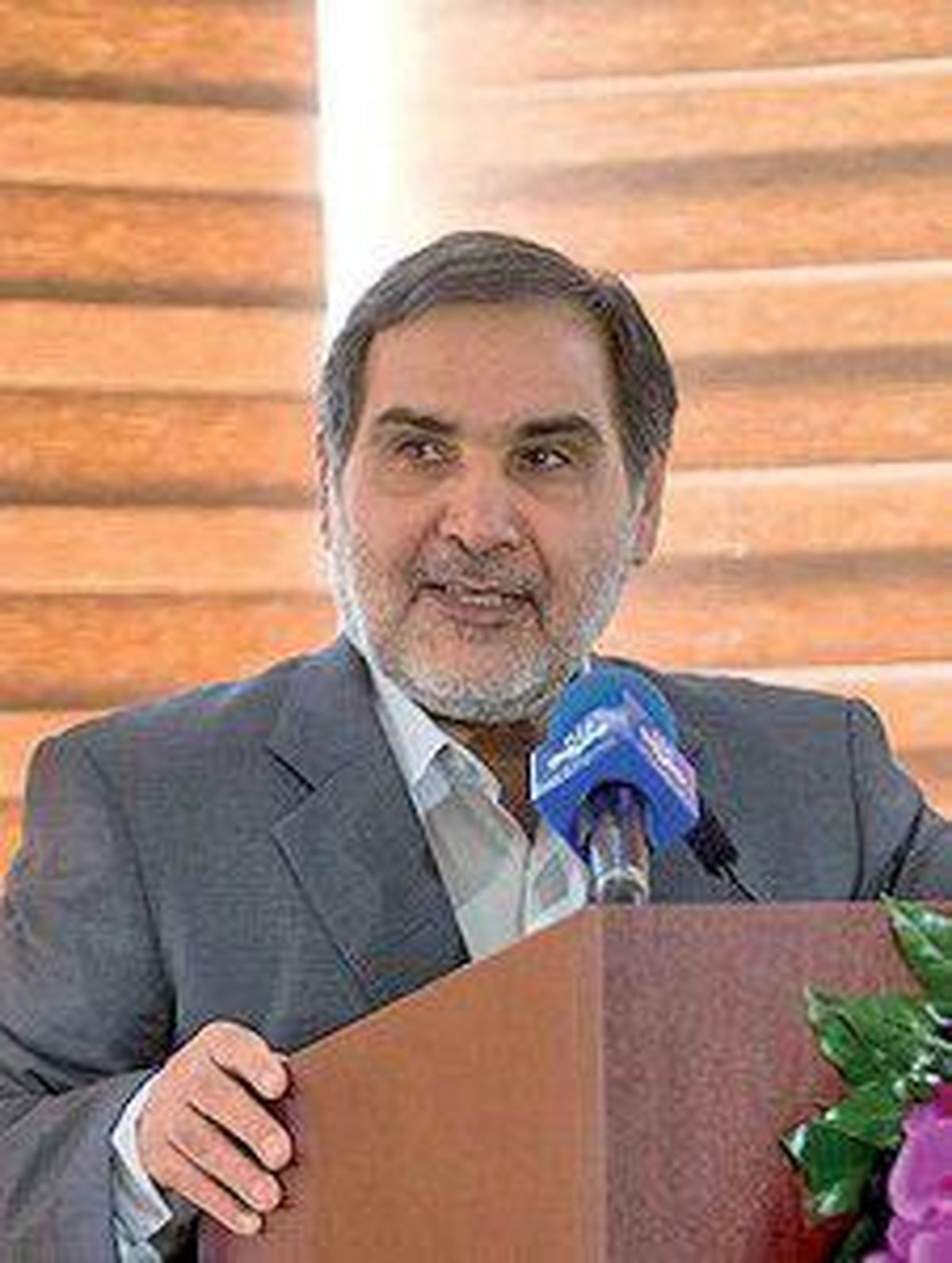 لزوم پذیرش پایان دوره مسؤولیت از جانب نسل اول و دوم انقلاب 
