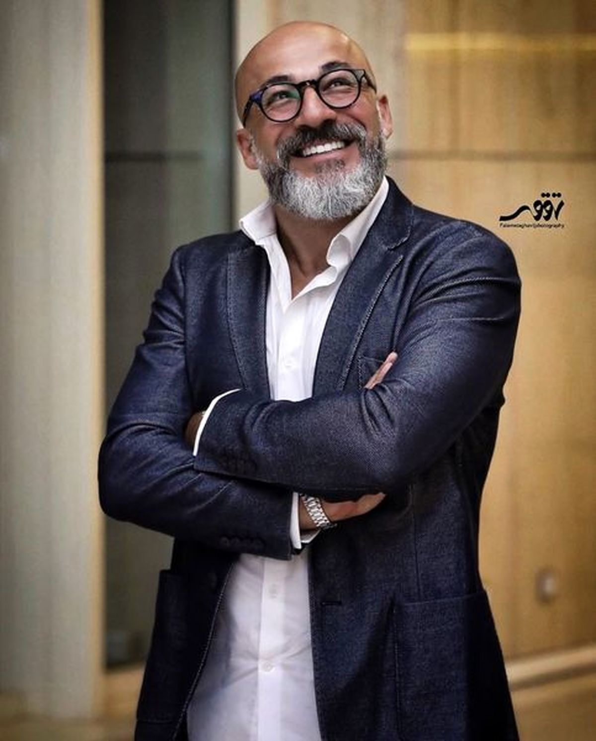 خنده های سر به هوایی امیر آقایی + عکس