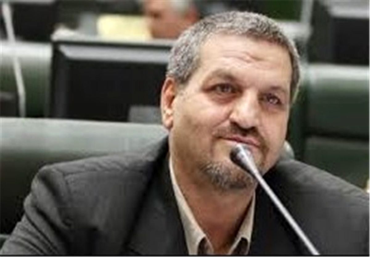 کواکبیان: چرا لاریجانی در قبال توهین به دولت ساکت است!