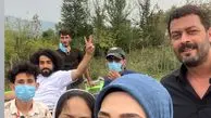 مینا وحید و پژمان بازغی در پشت نیسان + عکس