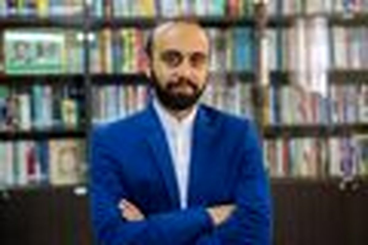 با یک عینک نگاه کنیم!