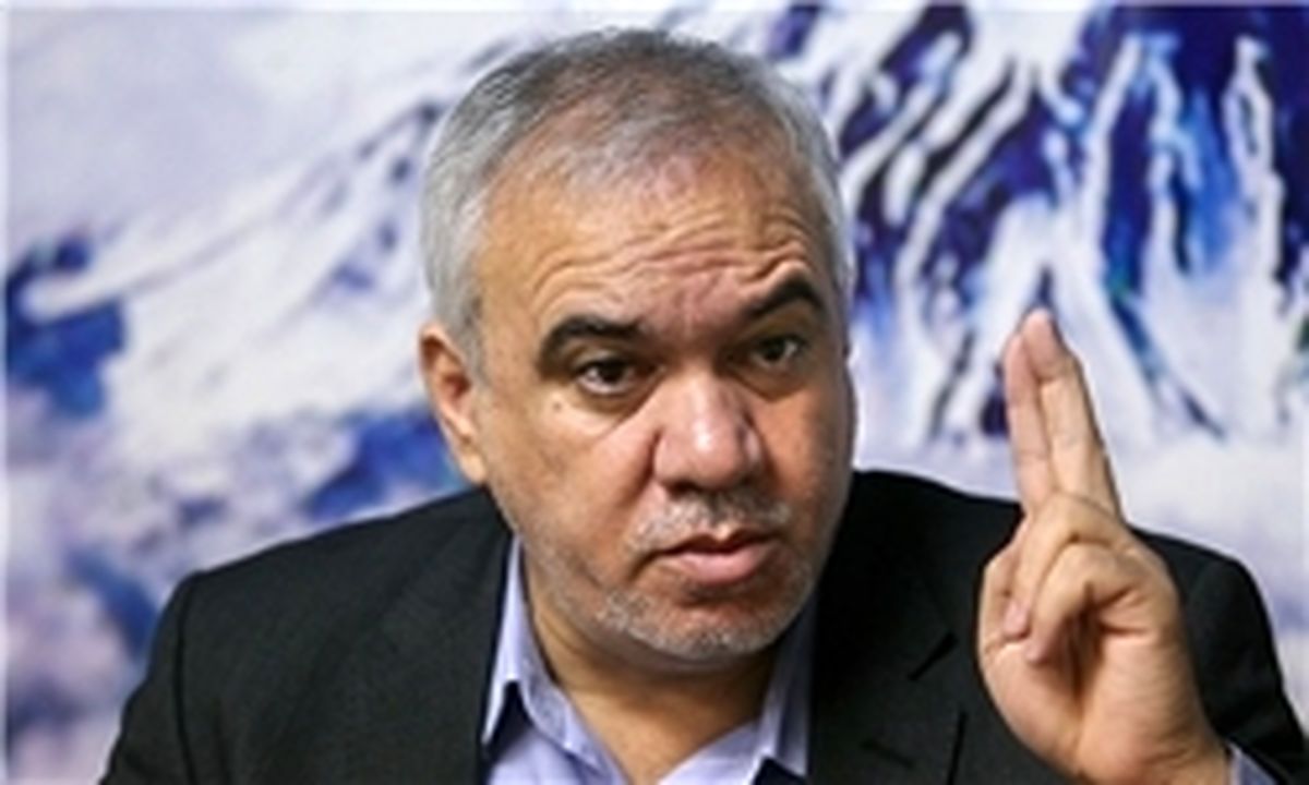 تذکر جدی فتح‌الله‌زاده به آبی پوشان در مورد فیس بوک