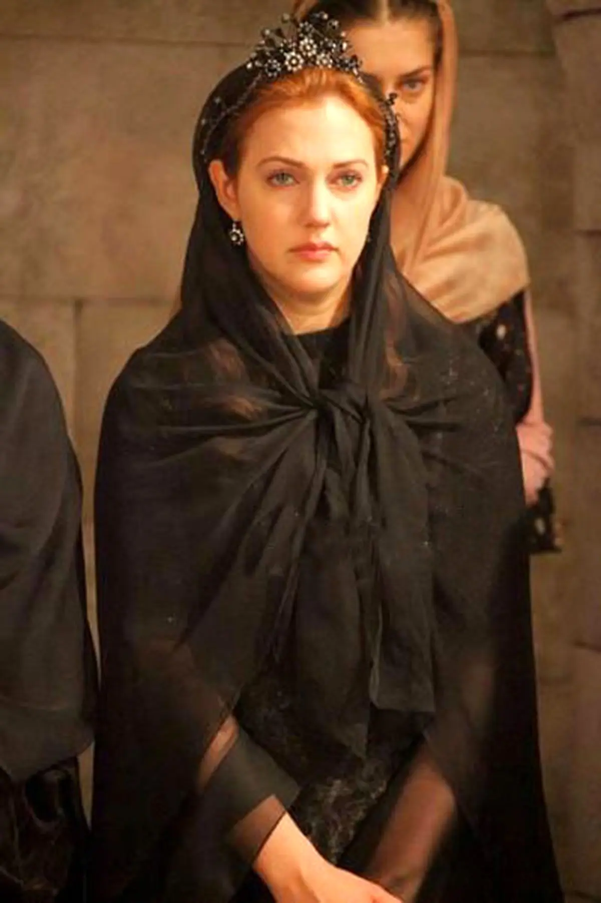 وقتی «حریم سلطان» در نمایشگاه کتاب حاشیه‌ساز می‌شود