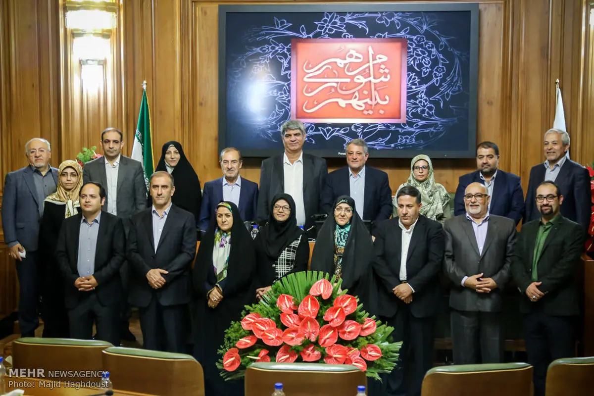 چه کسانی مدعی مبارزه با فساد هستند؟/ چرا اصلاح طلبان به دنبال طرح مجدد تفحص از شهرداری سابق هستند؟