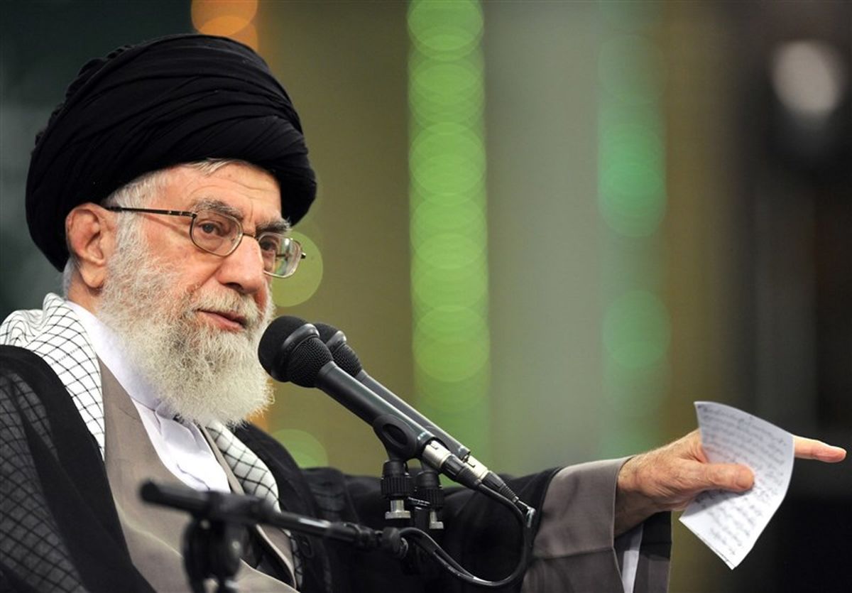 امام خامنه ای:اگر جلوی فتنه‌گران در سوریه گرفته نمی‌شد باید در تهران، خراسان و اصفهان جلوی آنها را می‌گرفتیم