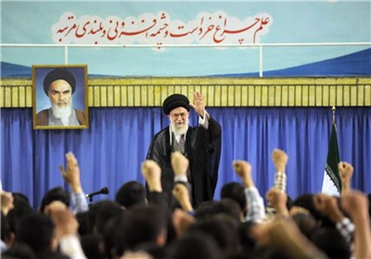 جمعی از دست‌اندرکاران راهیان نور با رهبر انقلاب دیدار کردند