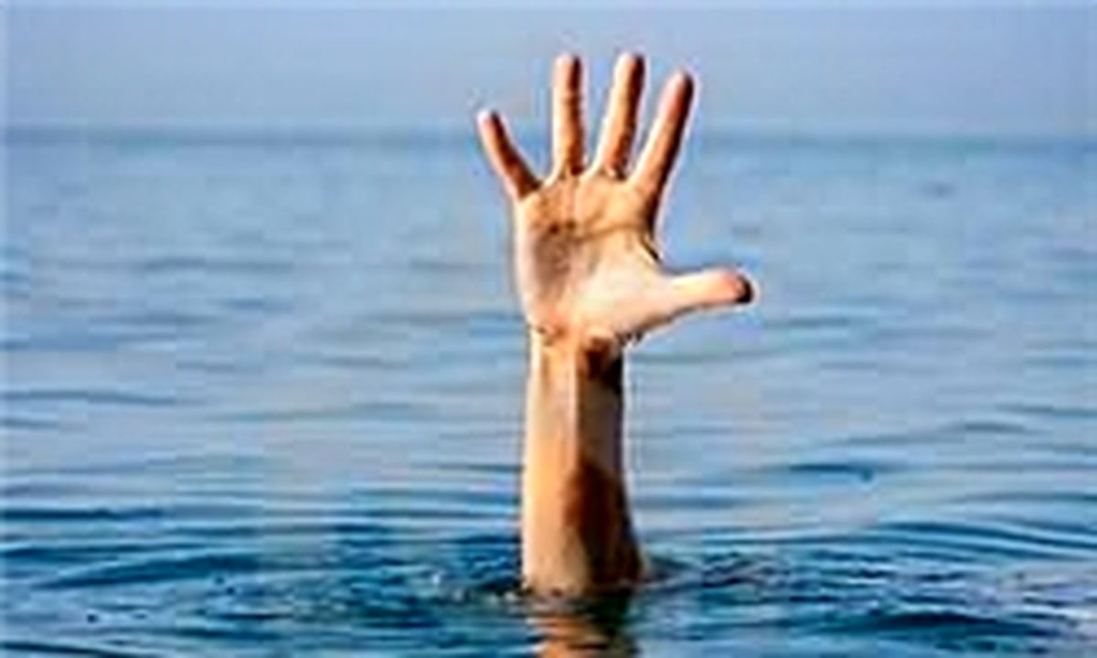 نوجوان ۱۵ ساله از غرق شدن در دریا نجات یافت