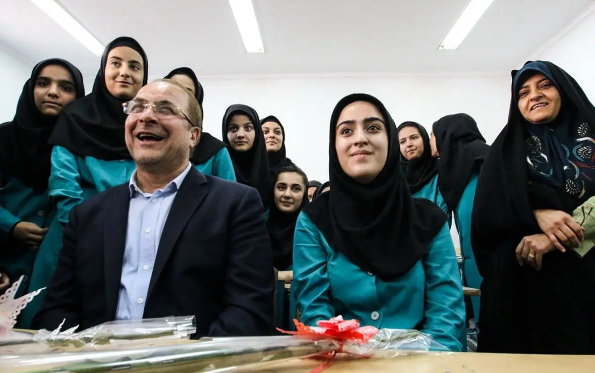 مهمترین پس انداز دانش آموزان کسب علم و دانش است 