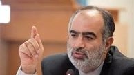 پاسخ آشنا به طلبه‌ی پلاکارد به دست حاشیه ساز