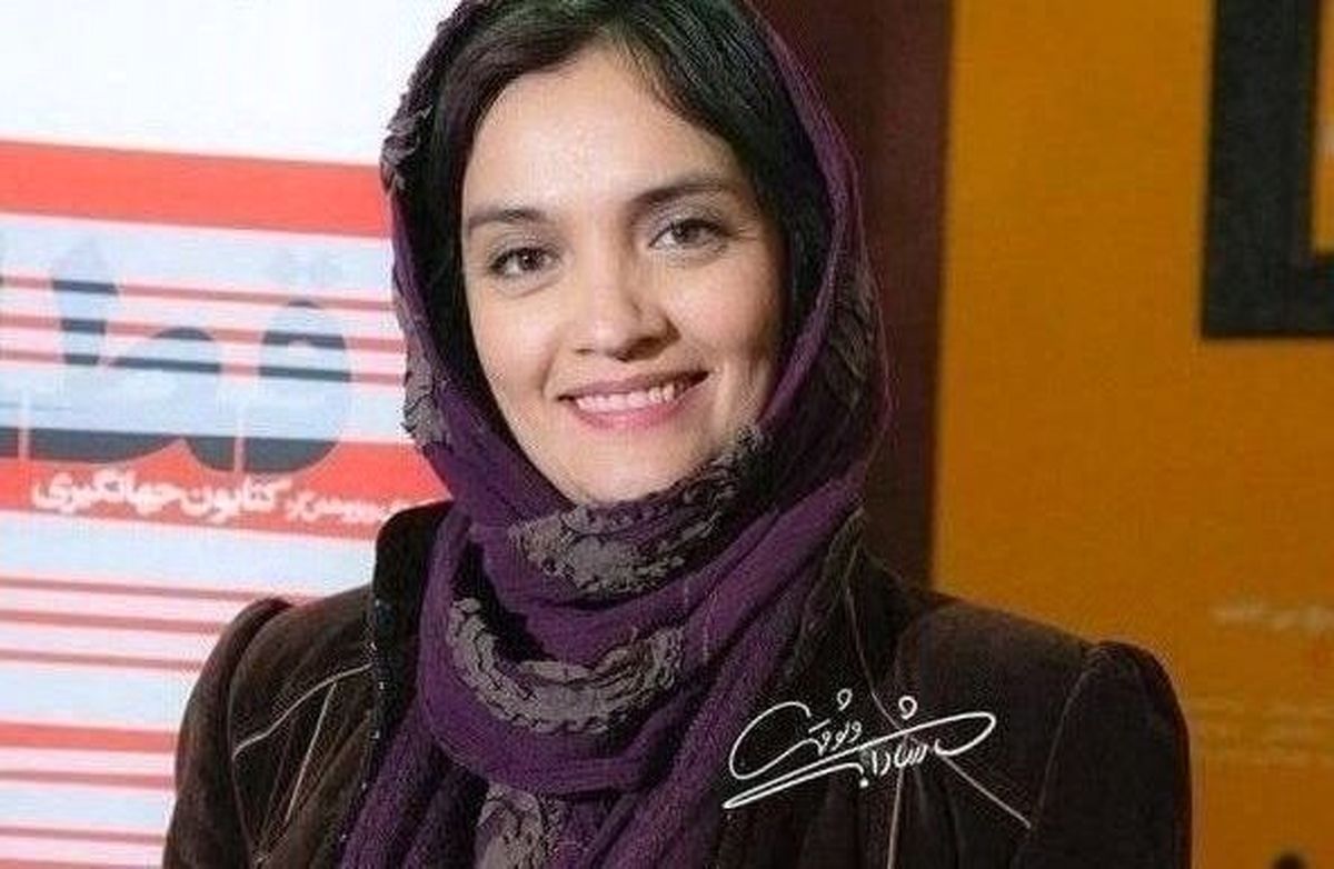 میترا حجار به گروه نمایشی مختلف الاضلاع پیوست