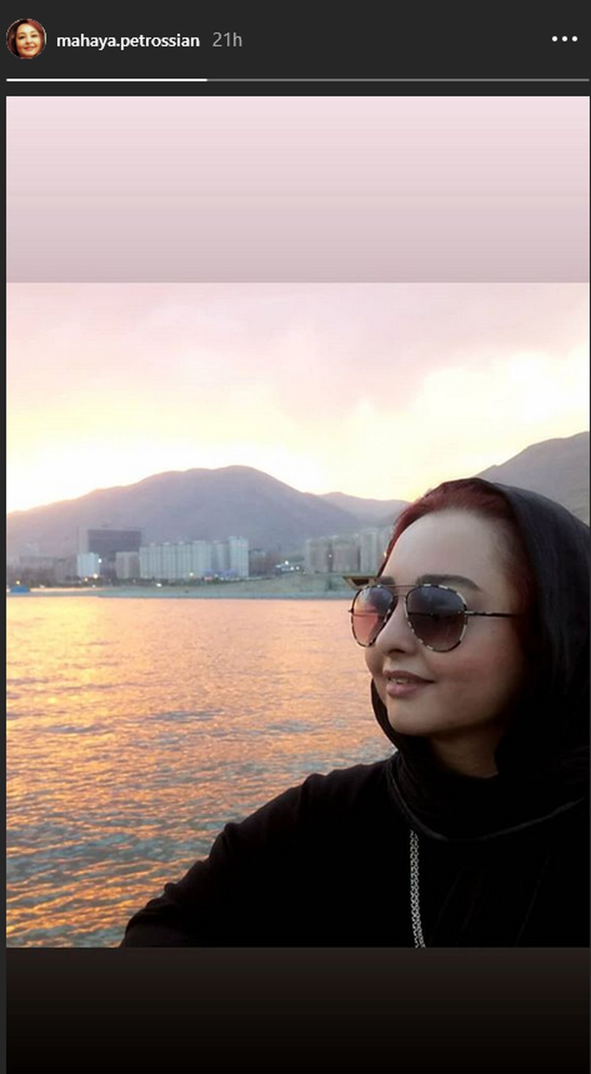 غروب زیبای ماهایا پطروسیان در ساحل
