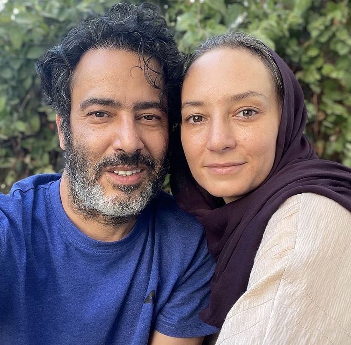 جدیدترین عکس سحر ولدبیگی و نیما فلاح در حیاط خانه شان