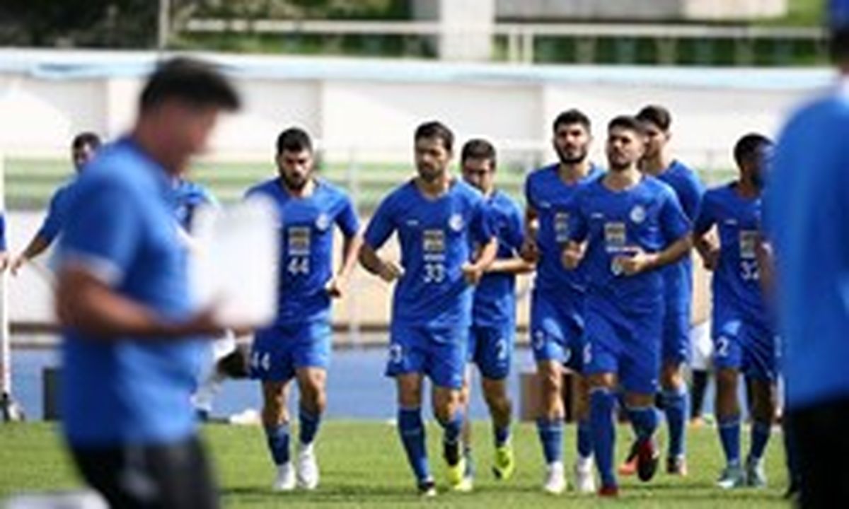 آبی پوشان از جمعه پشت درهای بسته استارت می‌زنند